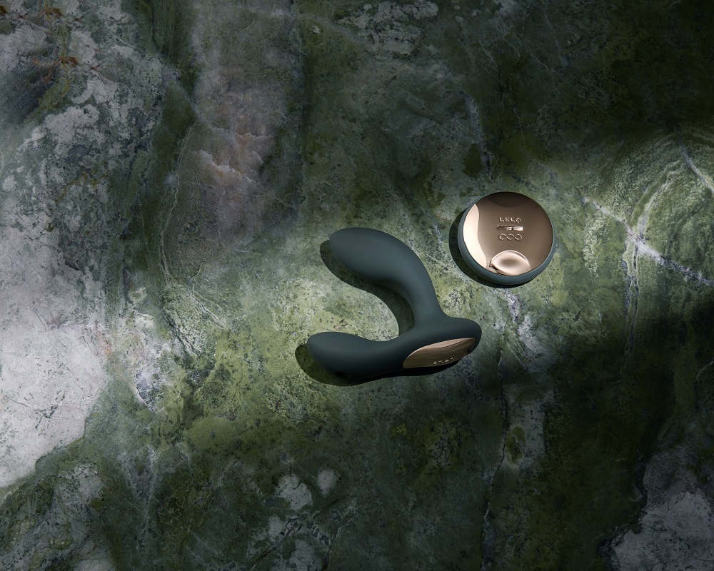 LELO Hugo 2 Remote Controlled Prostate Massager Black 5 LELO Hugo 2 Remote Controlled Prostate Massager Black - Image 5