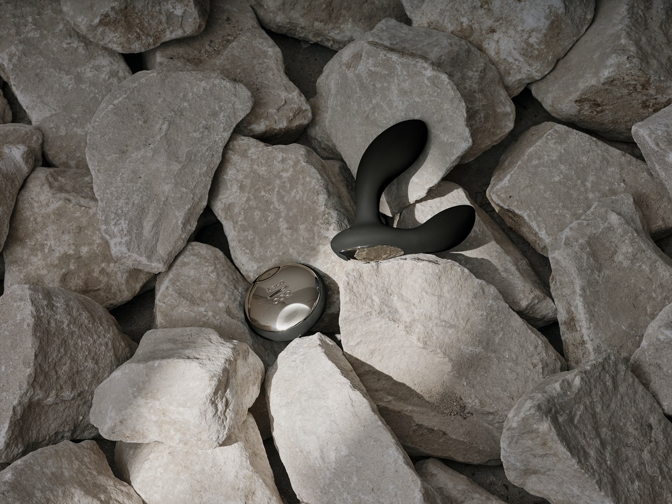 LELO Hugo 2 Remote Controlled Prostate Massager Black 6 LELO Hugo 2 Remote Controlled Prostate Massager Black - Image 6